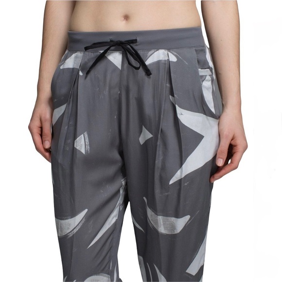 LULULEMON City Tencel Joggers 26” in Back Spin Stroke White Slate / Slate - Picture 4 of 16